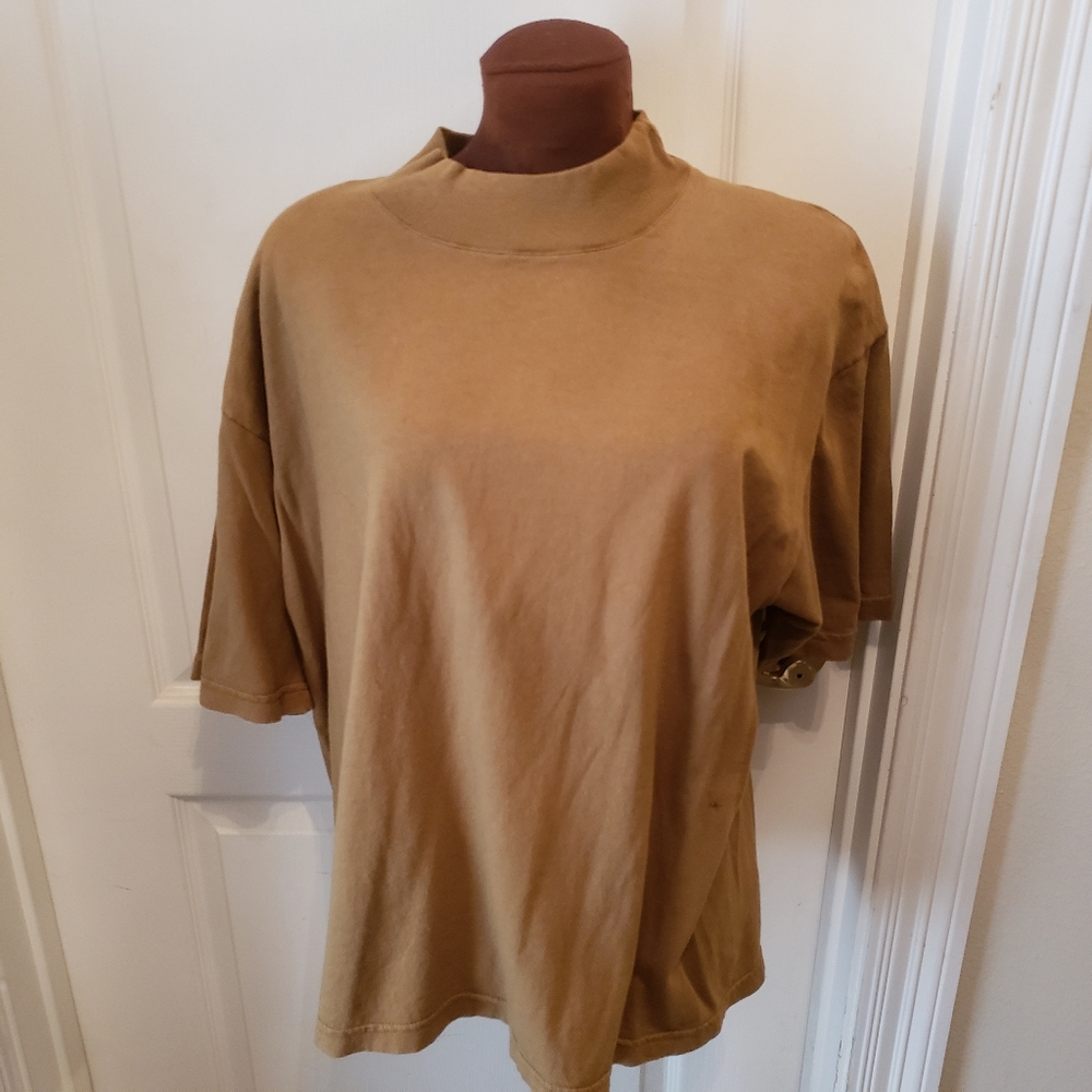 Dress Tee-style Women's Top In Army Green